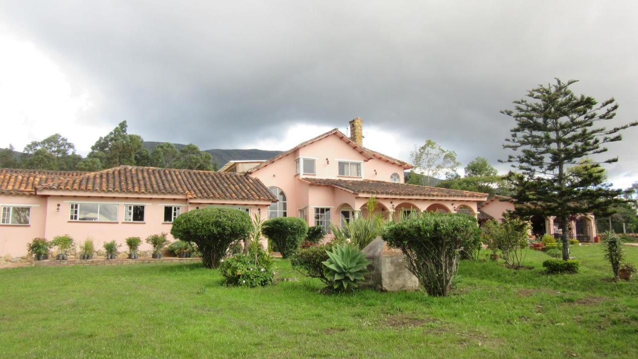 Bed and Breakfast Hacienda El Pinar Del Viento Вилья-де-Лейва Экстерьер фото